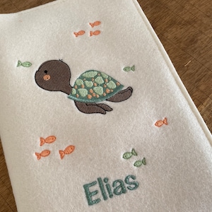 U-Heft-Hülle aus Wollfilz maritim - Schildkröte, Fische - Unterwasserwelt, creme, grün - freie Farbwahl