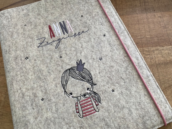 Certificate folder made of wool felt - little princess - folder for certificates, document folder, felt cover, pink, grey