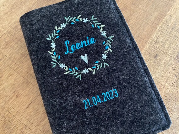 Hymnal cover made of wool felt - flower wreath, heart - felt cover, cover for hymnal for communion for girls
