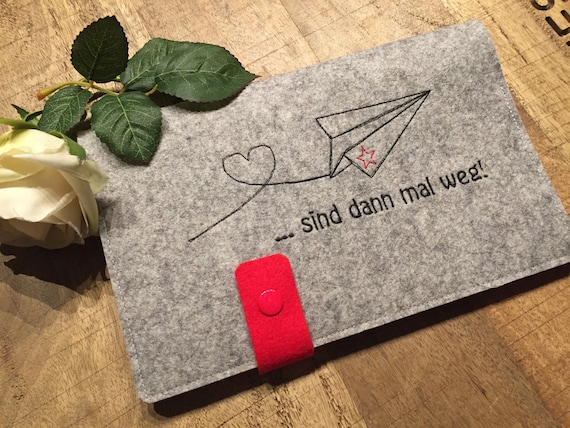 Family travel case - paper airplane - passport cover made of wool felt, customizable