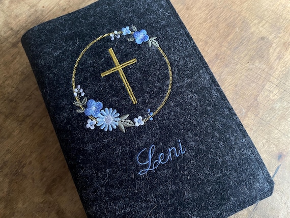 Hymnal cover made of felt - flower wreath, cross - felt cover, cover for hymnal for communion