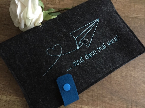 FAMILIES - Wool felt travel case - paper airplane