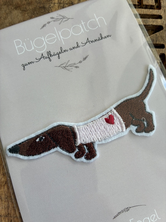 Iron-on Dachshund Patch, Embroidered Patch for Children & Adults, Patch for Dog Lovers, Iron-on Dachshund Design