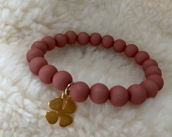 Personalized pearl bracelet / initial bracelet / bracelet with pendant / personalized friendship bracelet
