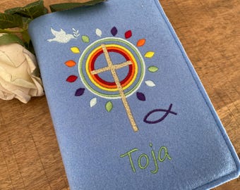 Worship book cover made of wool felt - rainbow colors, cross, cover for worship book, gift for First Communion, felt cover