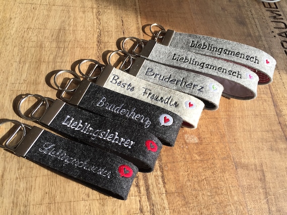 Personalized wool felt keychain, lanyard embroidered with name, heart, felt
