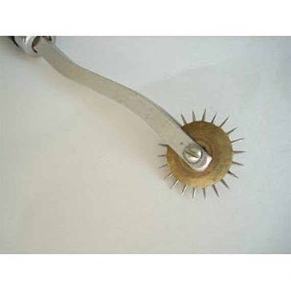 High Grade Steel Needle Pointed Black Tracing Wheel