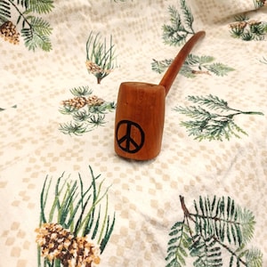 Item 1070 - a 16-1/2&quot; long wizard tobacco pipe