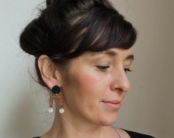 Boucles d’oreilles Bow de déclaration moderne * UNREST * - Boucles d’oreilles en bois - Cadeaux pour vous