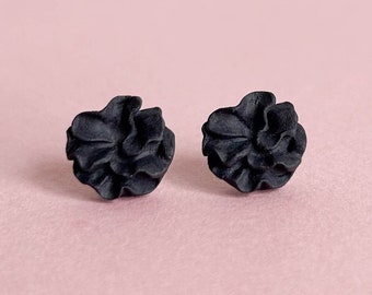 Clous d'oreilles en porcelaine *CREMA* noir mat - acier chirurgical & porcelaine Montblanc