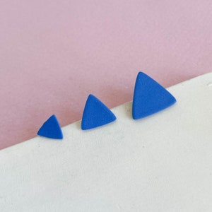 Kleine Statement Ohrstecker *PLEKTRUM BLAU MATT*   2 Größen! Porzellan & Chirurgenstahl - Geschenke für Sie/Ihn
