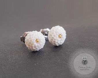 Boucles d’oreilles en porcelaine de goujon de fleur 'MINI DAHLIE' bijoux en porcelaine faites à la main - cadeaux pour elle