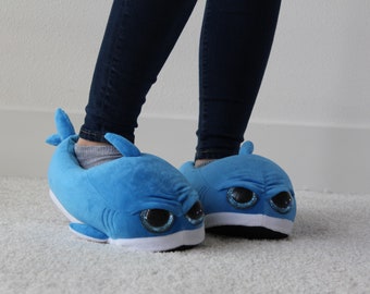 totes shark slippers