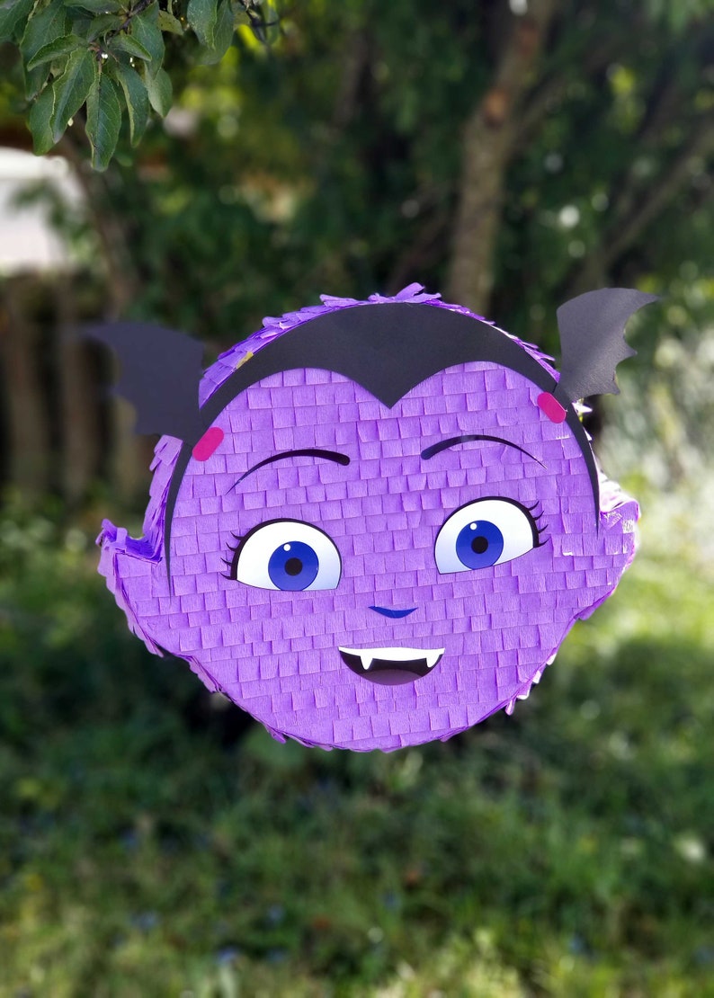 Vampirina Pinata
