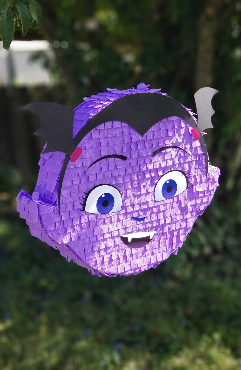 Vampirina Pinata