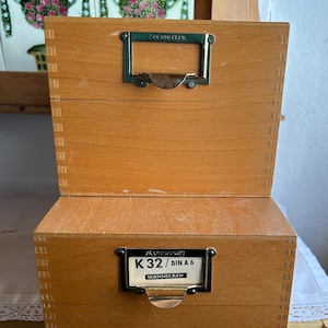 Scatola di cartone vintage in legno lunga 26 cm