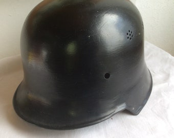 Firefighter helmet from the 1930s