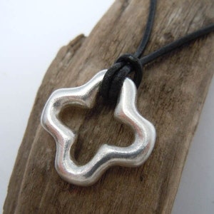 Ciondolo croce rotonda aperta, argento 925 su cinturino in pelle o catena in argento, regalo per comunione, cresima, cresima per ragazzi, ragazze