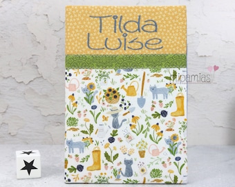 U-booklet cover cat garden with desired name