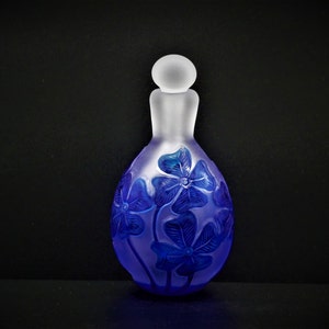 Flacon glass for collectors Four-leaf clover lucky charm High-cut engraving hand-blown hand-engraved