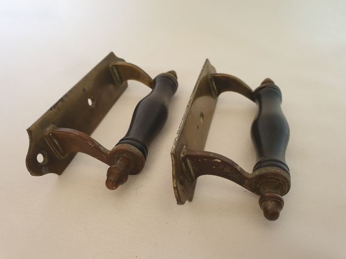 Set of antique door handles (ensuite)