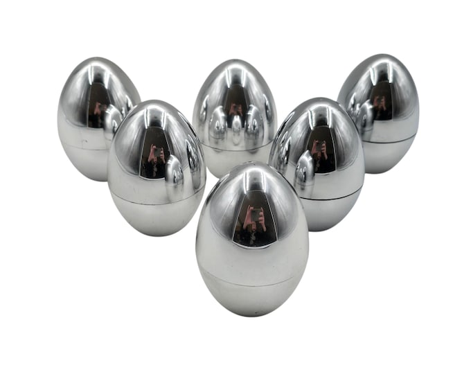 Set of 6 vintage egg cups/warmers with lids