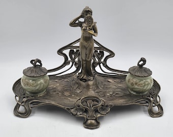 Desk piece, Bronze in Art Nouveau style