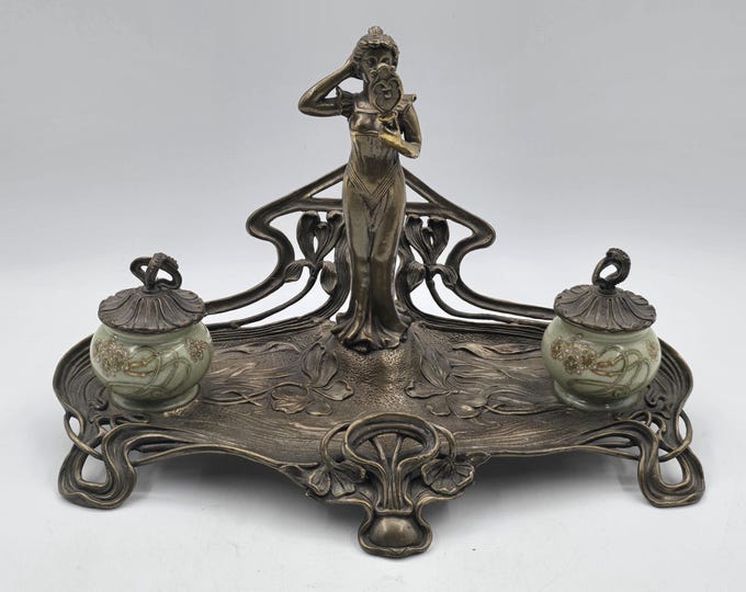 Desk piece, Bronze in Art Nouveau style