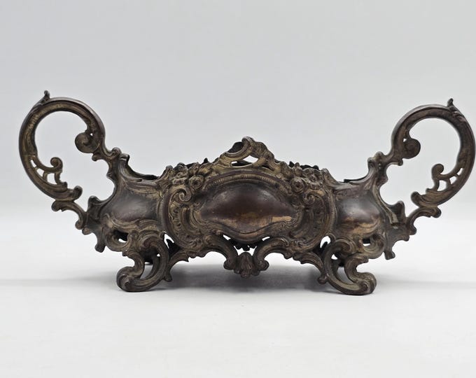 Antique French jardinière, Rococo model with a particularly beautiful patina