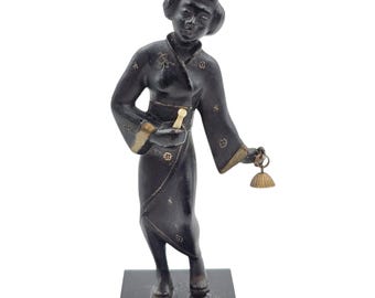 Small bronze statue of a Japanese Geisha