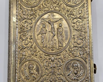 Holy Gospel, large format in sterling silver gilt