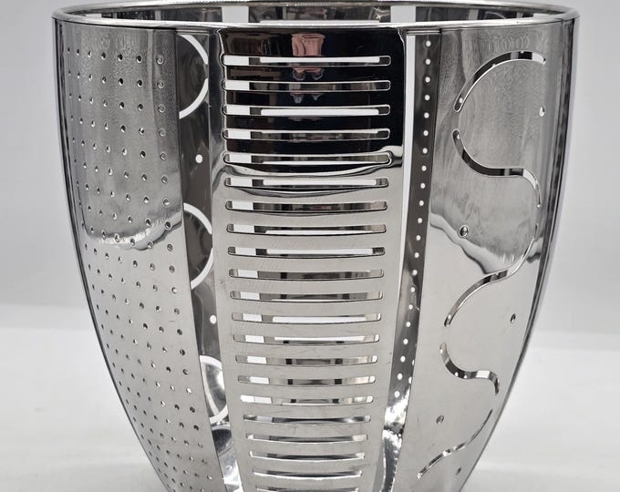 Alessi fruit basket, fruit bowl called "Helmut"