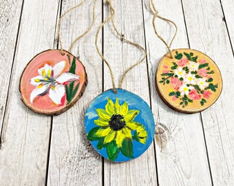 Adorno de madera con forma de flor pintada a mano, girasol, lirio, ramo de flores, regalo