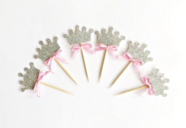 12 décorations pour cupcakes princesse. Couronne Cupcake Toppers. Choix de nourriture. Princesse Premier Anniversaire Or Rose Couronne Toppers Thème Princesse Paillettes D'or image 5