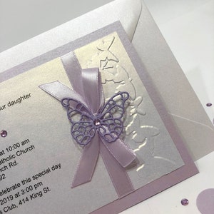 Convites de borboleta roxa. Convite para Primeira Comunhão. Convite Lavanda Menina de Batismo Mi Bautizo Quinceanera Bat Mitzvah Convite