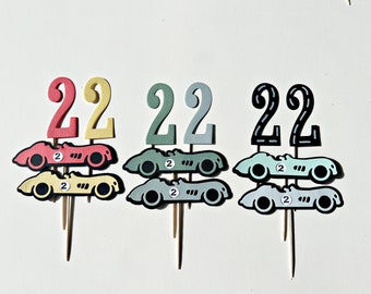 12 décorations pour cupcakes de voitures de course - deux décorations de fête d'anniversaire rapides, un choix rapide de cupcakes, voiture de course vintage, 2e anniversaire de course pour garçon