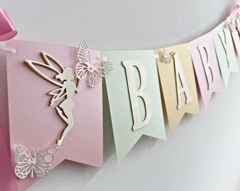 Striscione fata per baby shower: piccole decorazioni per fata baby shower. Una piccola fata è in arrivo. Banner per la doccia del bambino della ragazza. Baby Shower con farfalle