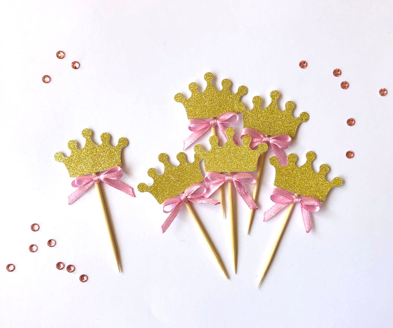 12 décorations pour cupcakes princesse. Couronne Cupcake Toppers. Choix de nourriture. Princesse Premier Anniversaire Or Rose Couronne Toppers Thème Princesse Paillettes D'or image 3