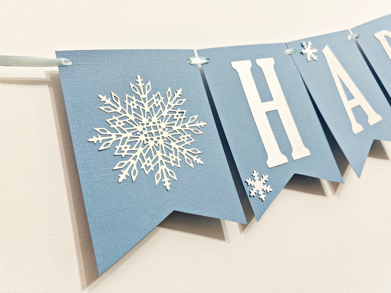 Bannière joyeux anniversaire hiver Onederland bleu Flocon de neige Décorations pour le 1er anniversaire de garçon, fille Fête prénatale flocon de neige Bébé il fait froid Noël image 3