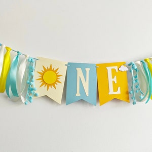 Boy You Are My Sunshine First Birthday - ONE kinderstoelbanner. Jongen 1e verjaardagsfeestje decoraties. Zonneschijnthema: één jaar rond de zon