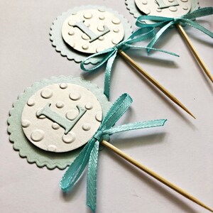 Junge Babyparty Cupcake Toppers. Baby Füße Cupcake Toppers. Zahl Cupcake Toppers. Brief Cupcake Toppers. Blaue Babyparty Junge Party Decor Bild 6