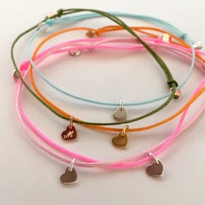 Armband mit Herzanhänger - personalisiertes Armband - Freundschaftsarmband - kleines Geschenk - Schiebeknoten - Namensarmband -