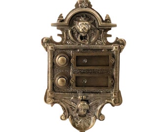 Placa de puerta tradicional con dos pulsadores en estilo guillermino para zonas de entrada elegantes JCB HECHO A MANO 200.0019.45