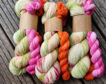 HANDDYED Sockengarn-Bundle "Endlich Frühling!"  handgefärbt! 140g!