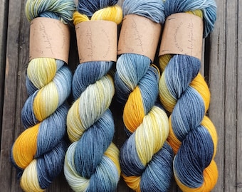 HANDDYED Sockengarn "Sonne im Nebel" handgefärbte Unikate!