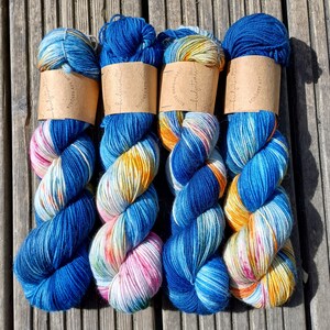 HANDDYED Sockengarn Jeansliebe handgefärbte Unikate Bild 1