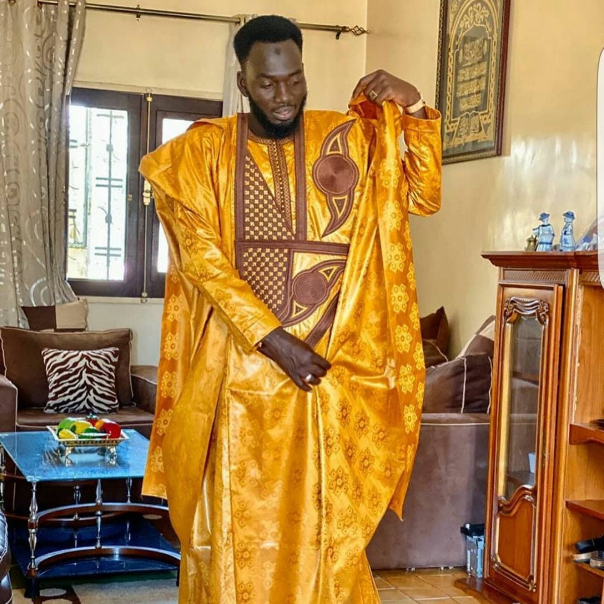 Agbada for Men/3pieces African Outfit/hand Made/wedding Outfit/black and  Gold/ Model Africain Pour Homme, Tunique,boubou pantalon -  Israel