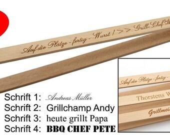 Extra lange Grillzange aus Holz mit Flaschenöffner 60 cm INDIVIDUELLE GRAVUR !