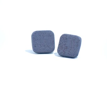 BRINCOS DE ARGILA / Brincos Munaña com relevo / Brincos de argila polimérica - Brincos artesanais – Brincos leves