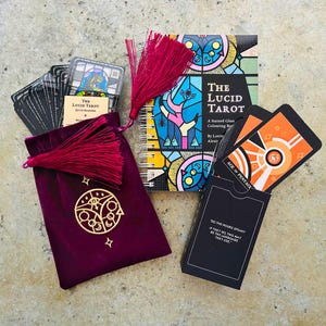 El Paquete del Hierofante (dos barajas de tarot + libro para colorear)